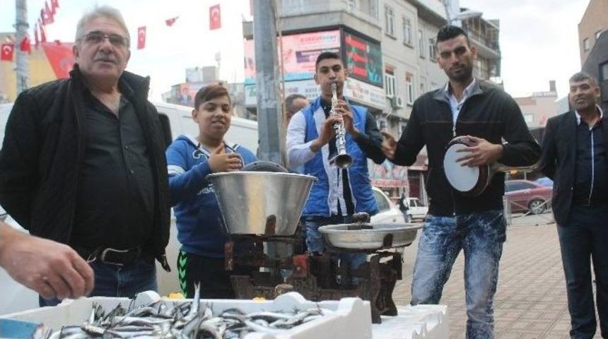 Balık&ccedil;ılardan İlgin&ccedil; Protesto