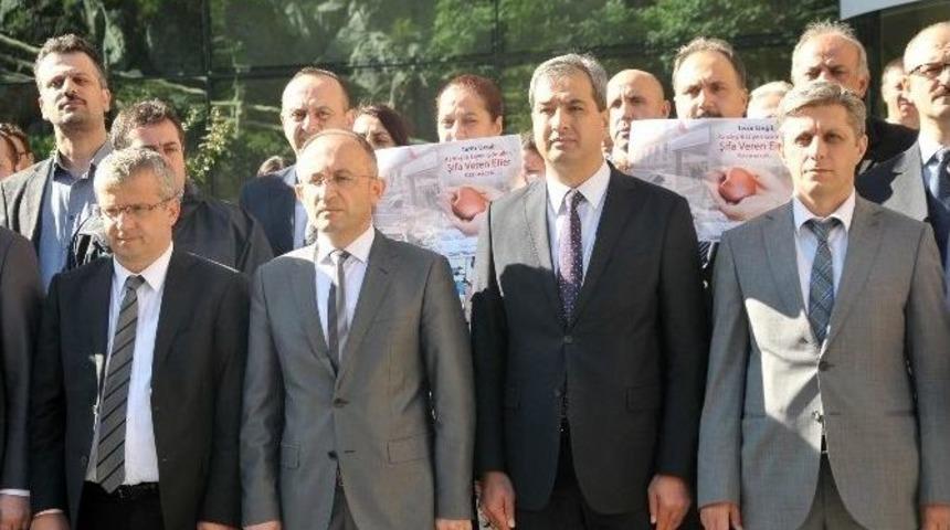 Sağlık &Ccedil;alışanlarından Ter&ouml;re Tepki