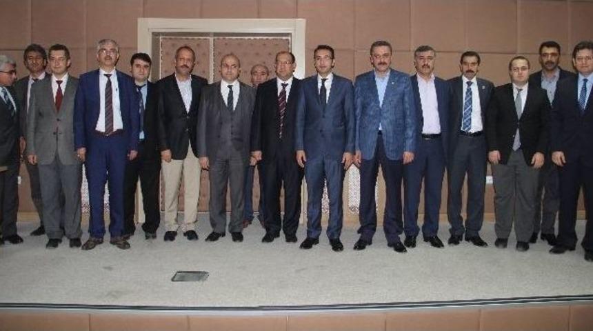 Sağlık-sen&rsquo;den İbrahim Halil Akkuş&rsquo;a Plaket
