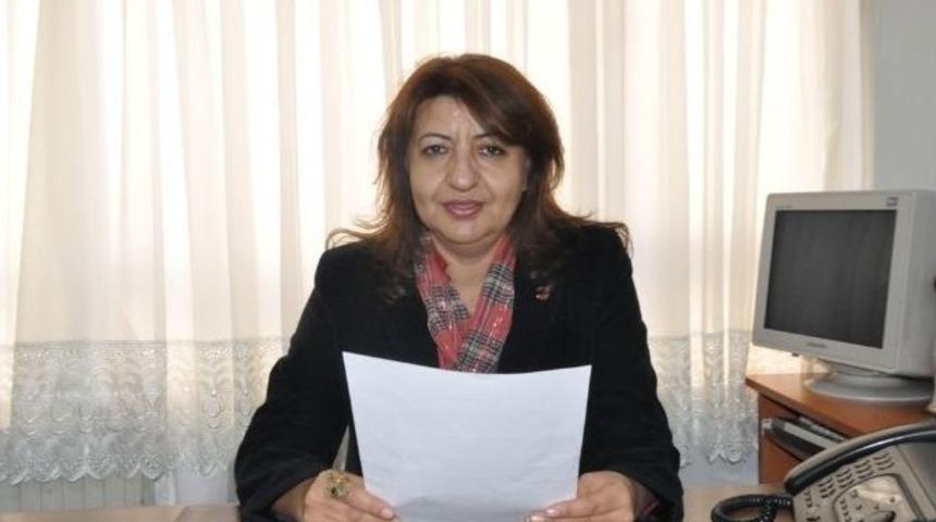 Tkb Sakarya Şube Başkanı Ve Y&ouml;netim Kurulu Atat&uuml;rk Anıtına G&uuml;l Bıraktı