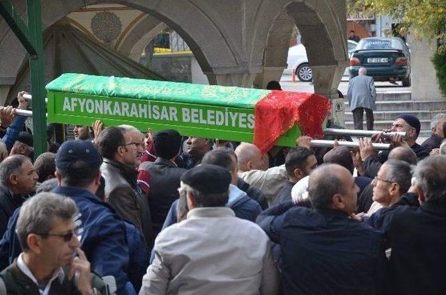 Kocası Tarafından Öldürülen Genç Kadın Toprağa Verildi