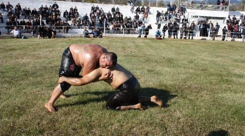 Er Meydanı Edremit&rsquo;te Kuruldu