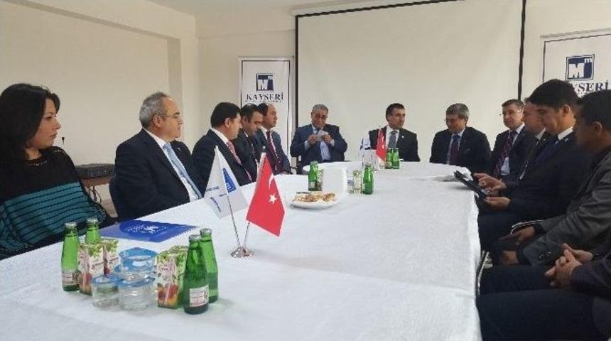 "h&uuml;k&uuml;metler Ağlama Duvarı Değil"