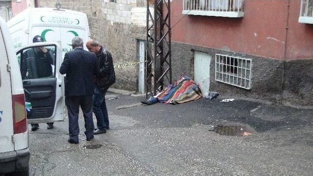 Suriyeli Şahıs Sokakta Ölü Bulundu 1