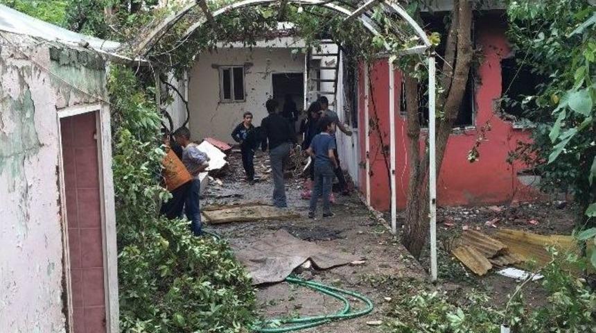 &Ccedil;ocuklar H&uuml;cre Evini Talan Etti