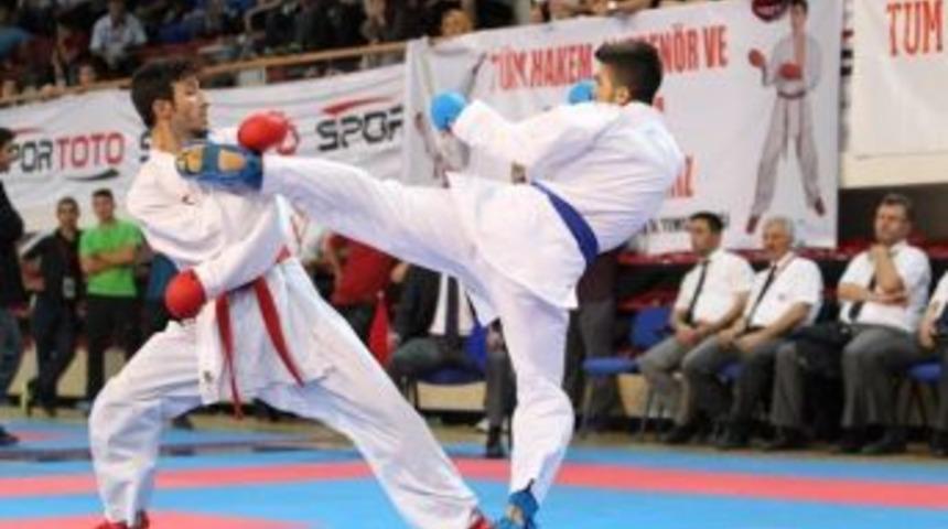B&uuml;y&uuml;kşehir, Karate Ligi D&uuml;zenleyecek