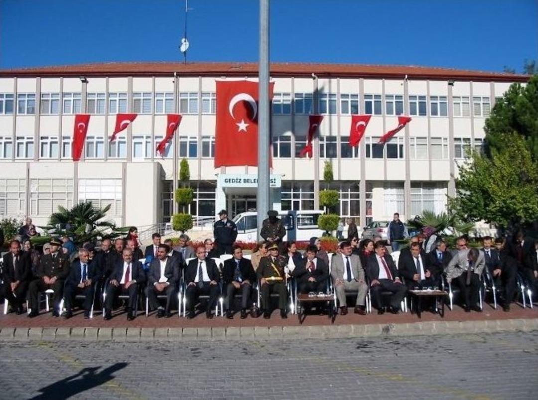 Cumhuriyet Bayramı Gediz&rsquo;de T&ouml;renlerle Kutlandı