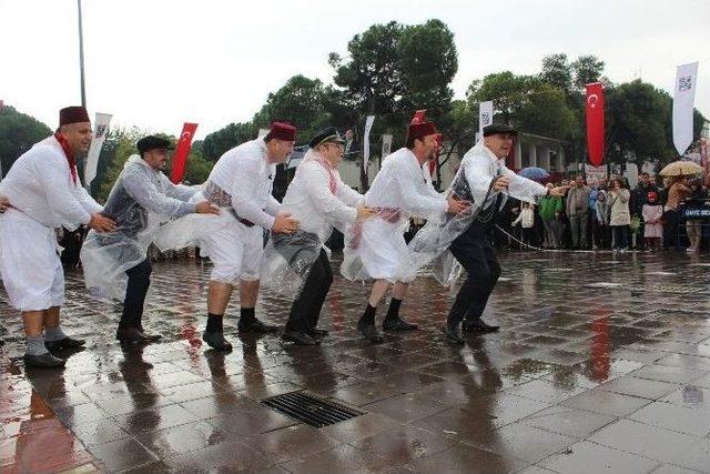 Ünye’de Yağmur Altında Cumhuriyet Bayramı Kutlaması