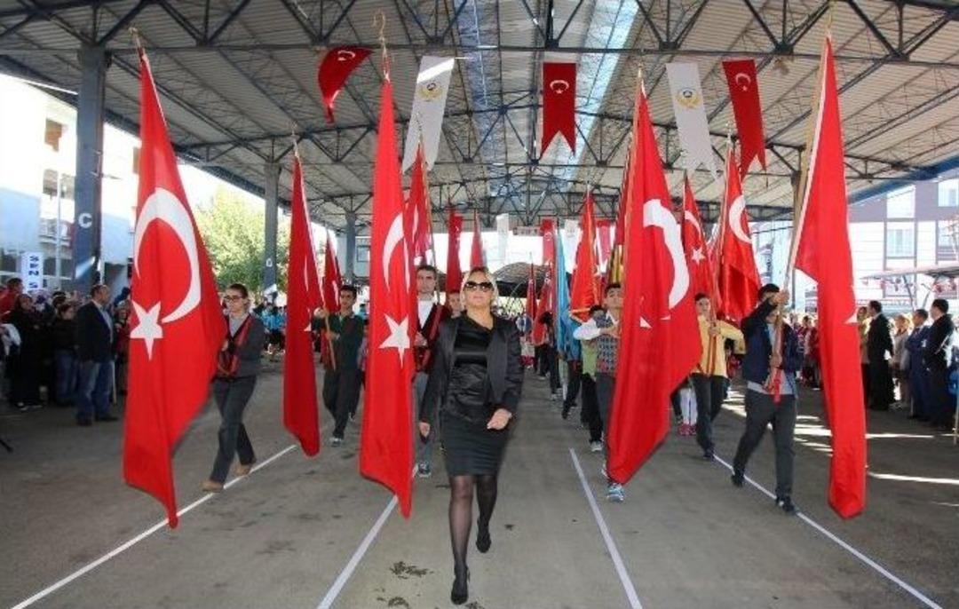 Saruhanlı&rsquo;da Cumhuriyet Bayramı Coşkuyla Kutlandı