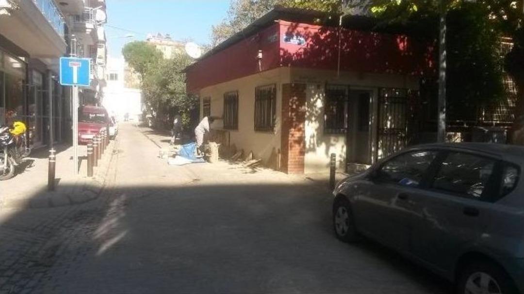 Efeler&rsquo;de Mahalle Muhtarlıklarının Tabelaları Yenileniyor