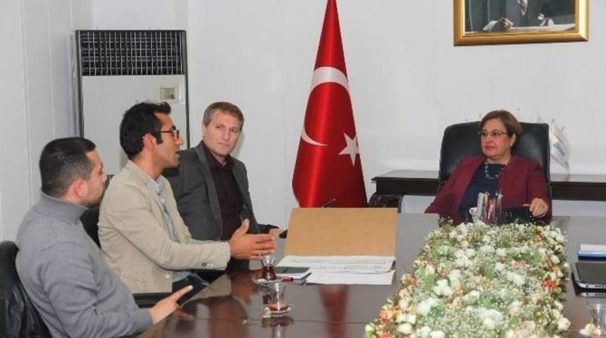 Konak Belediyesi&rsquo;nin Yeni Binası İ&ccedil;in S&uuml;re&ccedil; İşliyor