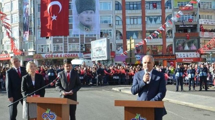 Cumhuriyet Bayramı T&ouml;reninde Bariyer Engeli