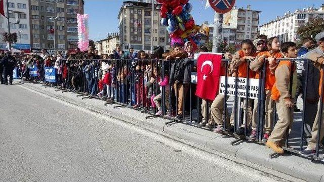 Sivas’ta Cumhuriyet Bayramı Coşkusu