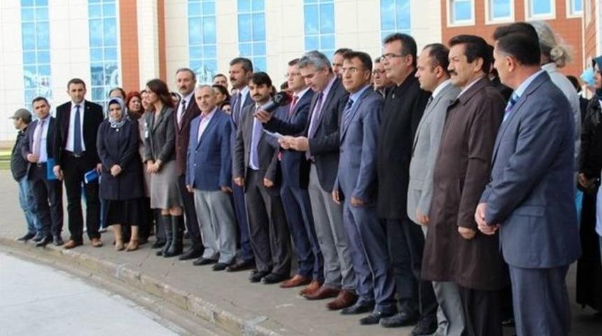 Sağlık &Ccedil;alışanlarından Ter&ouml;re Tepki