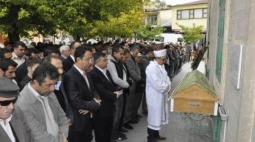 Tbmm Başkanı Yılmaz G&uuml;r&uuml;n&rsquo;de Cenaze T&ouml;renine Katıldı