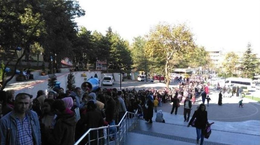 Teleferikte Cumhuriyet İzdihamı