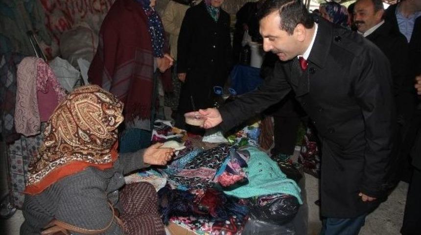 Kavak Belediyesi Aşure Dağıttı