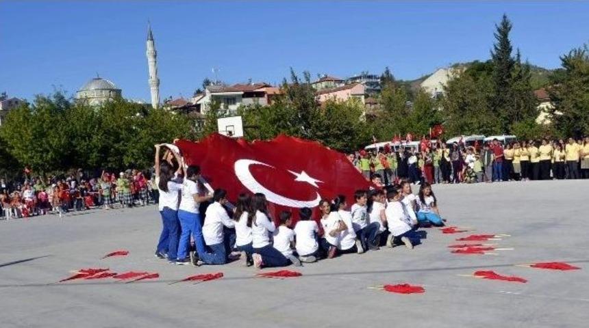 Seydikemer&rsquo;de Cumhuriyet Bayramı Coşkuyla Kutlandı