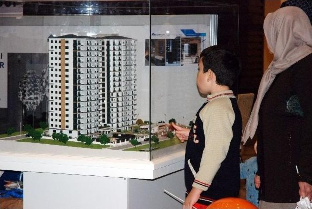 K&uuml;&ccedil;&uuml;k&ccedil;ekmece Expo 2015 Sanayi Etkinliği Ve Alışveriş Festivali İlk Ziyaret&ccedil;ilerini Ağırladı