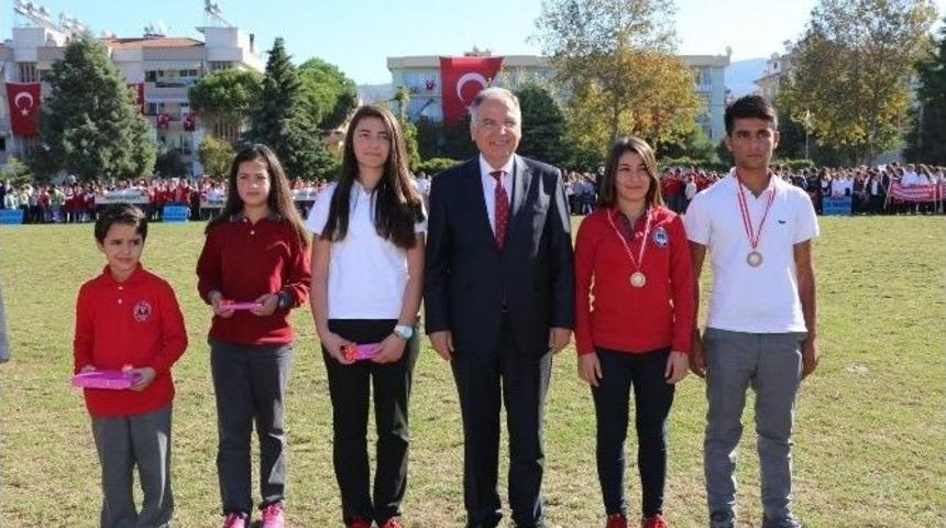 Cumhuriyet Coşkusu Sel&ccedil;uk&rsquo;ta T&ouml;renlerle Kutlandı