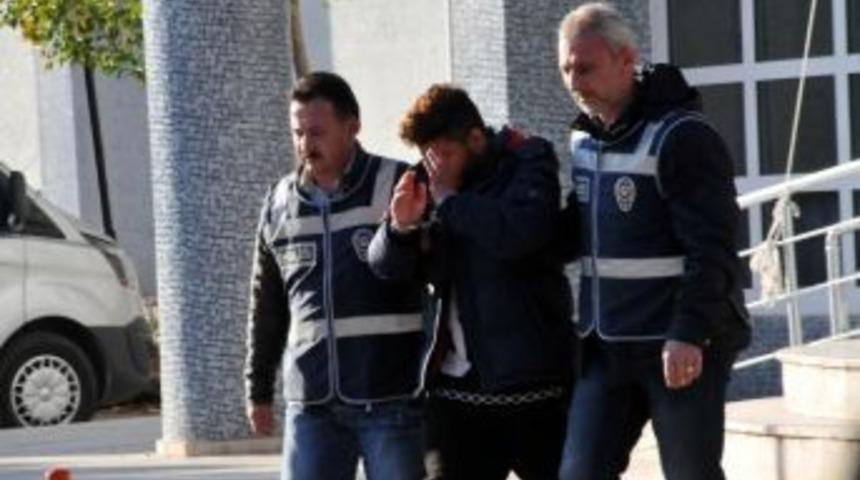 İranlı M&uuml;ltecilerin Kavgası &Ouml;l&uuml;mle Bitti