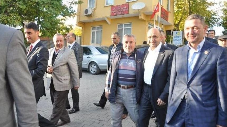 Bakan Fikri Işık: &ldquo;vatandaşlardan Ak Parti&rsquo;ye G&uuml;&ccedil;l&uuml; Destek Var&rdquo;