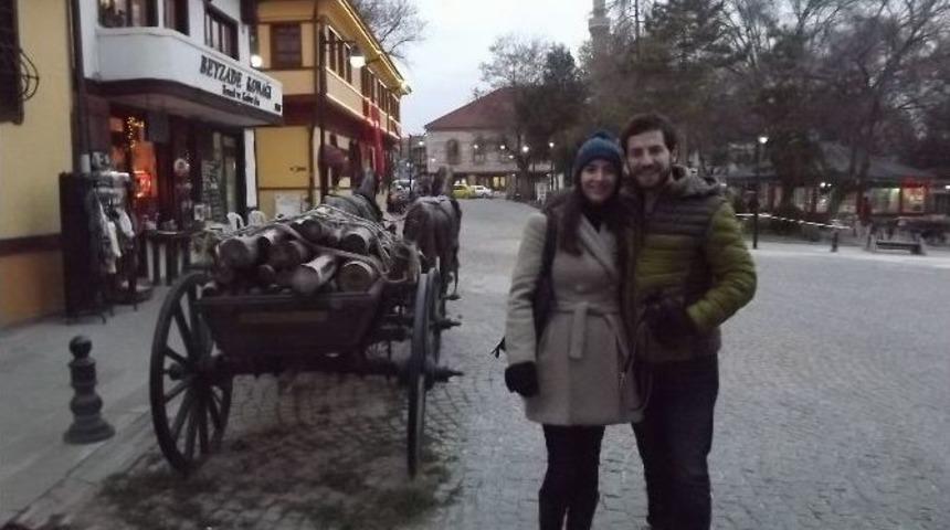 Gen&ccedil; &Uuml;niversiteli Gazetecilerin Odunpazarı İlgisi