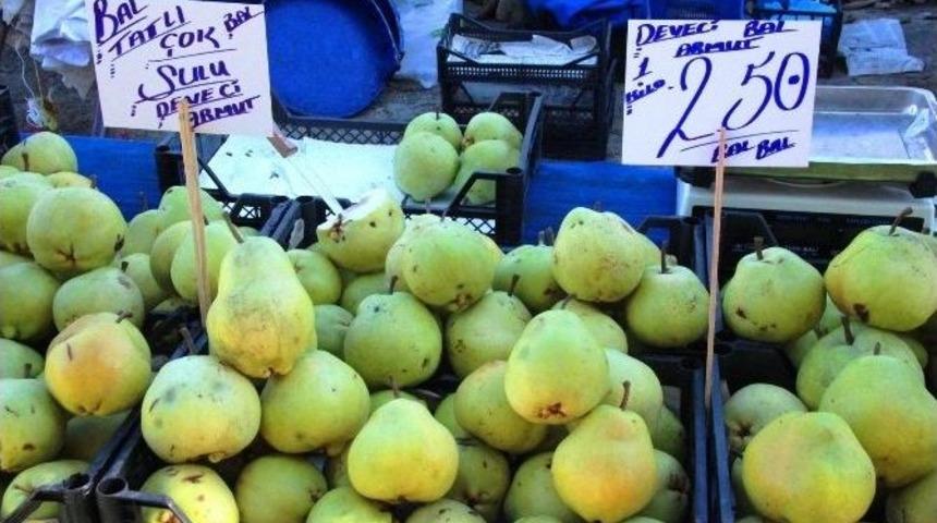 Meşhur Deveci Armudu Tekirdağ&rsquo;da Halk Pazarında