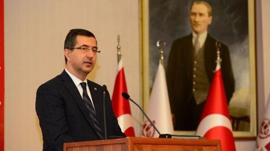 İnşaat Sekt&ouml;r&uuml; 1.9 Milyon Kişiye İstihdam Sağlıyor