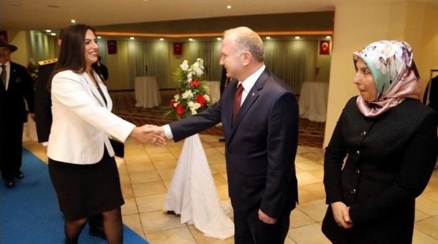 Vali Ceylan Cumhuriyet Resepsiyonu Verdi