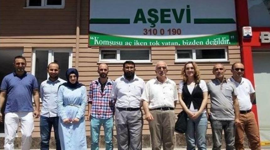 &Ccedil;ocukları Bilgisayar Oyunlarıyla Eğitime Y&ouml;nlendiriyorlar