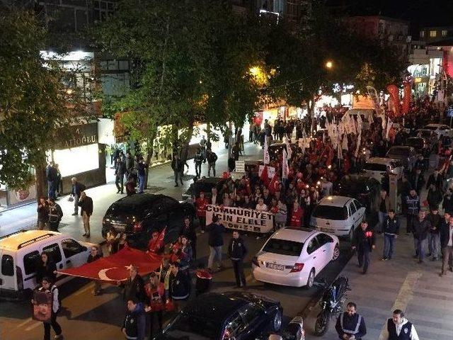 Sakarya’da Cumhuriyet Yürüyüşü