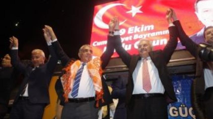 Binali Yıldırım Necip Kalkan&rsquo;ı Kendi Sloganıyla Tanıttı