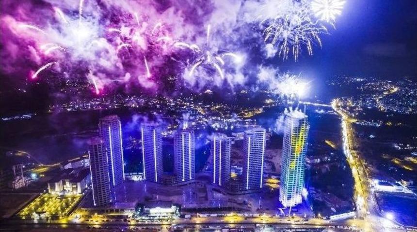 Cumhuriyet Kutlamalarındaki Ses Ve Işık G&ouml;sterisi Etkiledi