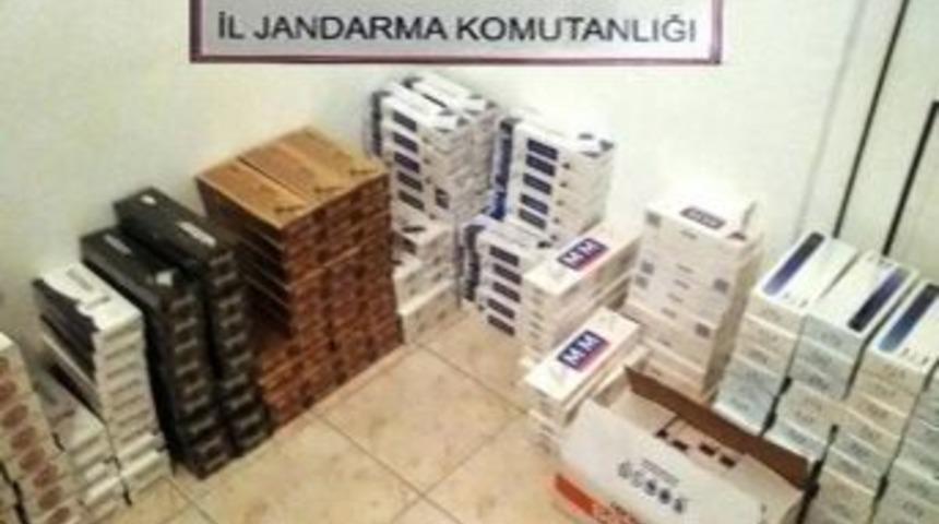 Otomobilden 2 Bin 500 Paket Ka&ccedil;ak Sigara &Ccedil;ıktı