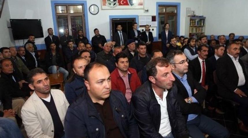 Başkan To&ccedil;oğlu, Erzurumlular Derneği &Uuml;yeleri İle Bir Araya Geldi