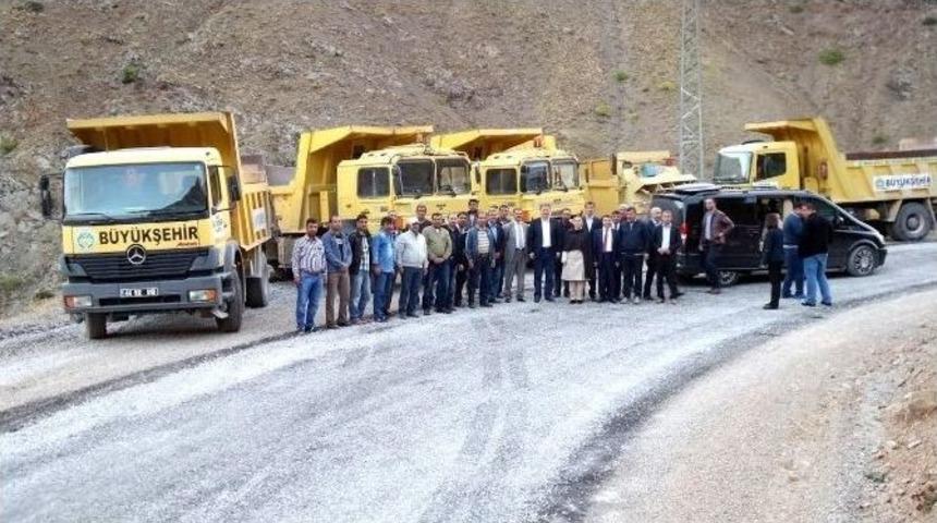 Pütürge’nin Yolları Yapılıyor