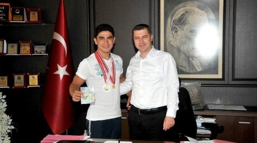 &Ccedil;anlı Sporcu Balkan Şampiyonası&rsquo;nda 3&rsquo;nc&uuml; Oldu