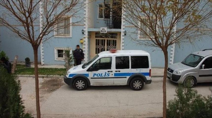 Apartmandan Ayakkabı &Ccedil;alındı