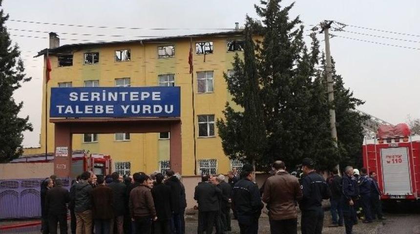 &Ouml;ğrenci Yurdunda &Ccedil;ıkan Yangın S&ouml;nd&uuml;r&uuml;ld&uuml;