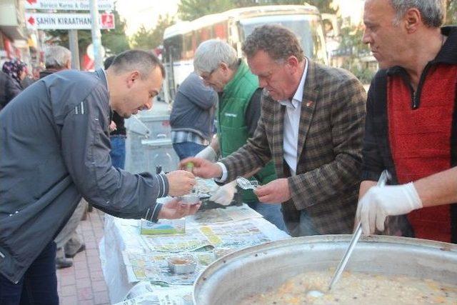 Kızılay Bilecik Şube Başkanı Bu Sene De Geleneği Bozmadı