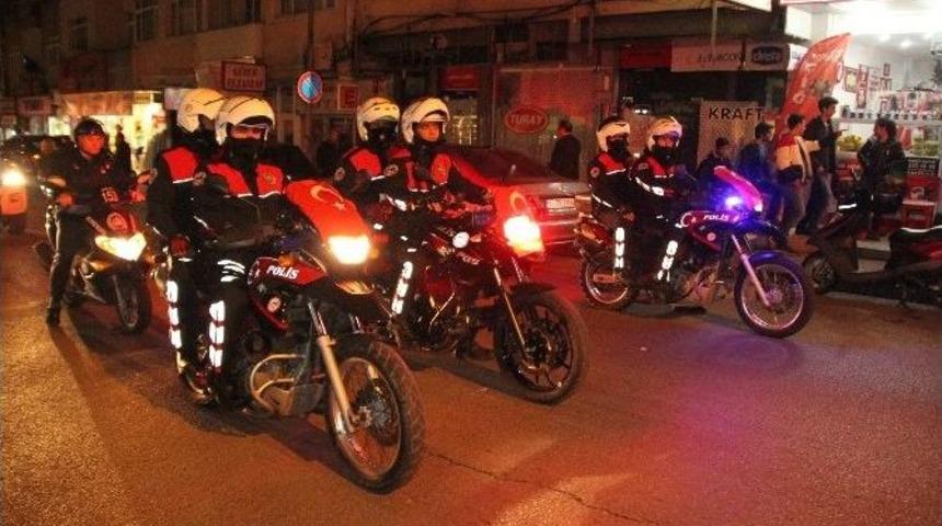 Yunus Timleri İlk G&ouml;revlerinde Uyuşturucu Satıcılarına G&ouml;z A&ccedil;tırmadı