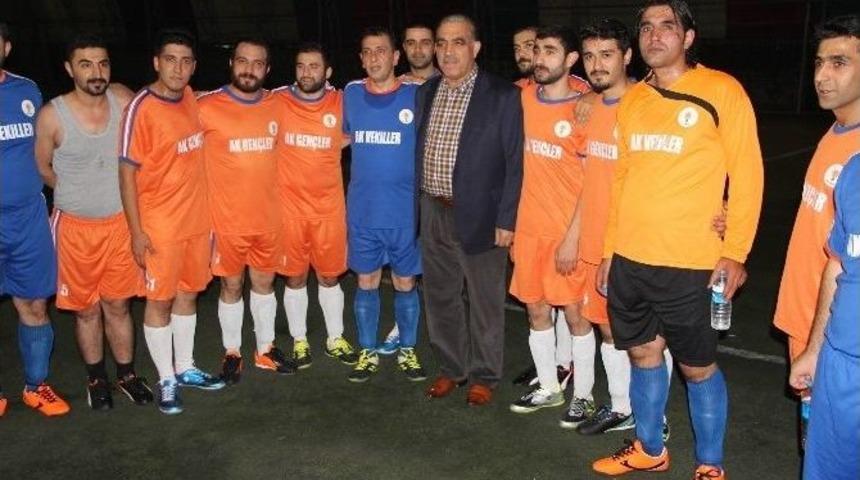 Ak Partili Adaylar Se&ccedil;im &Ccedil;alışmalarını Ma&ccedil; İle Sonlandırdı