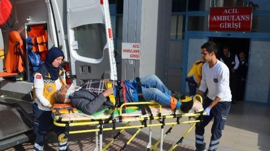 Tır’la Otomobil Çarpıştı: 2 Yaralı