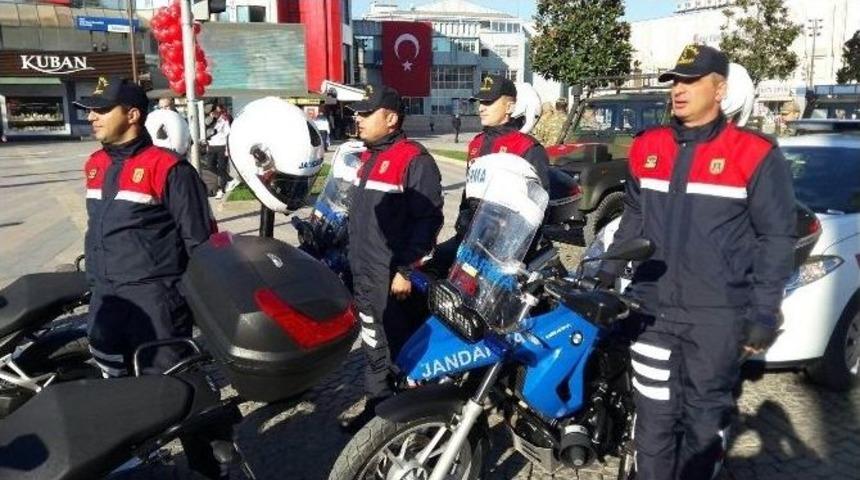 Jandarma Motosikletli Asayiş Timleri Akyazı&rsquo;da Hizmete Başladı