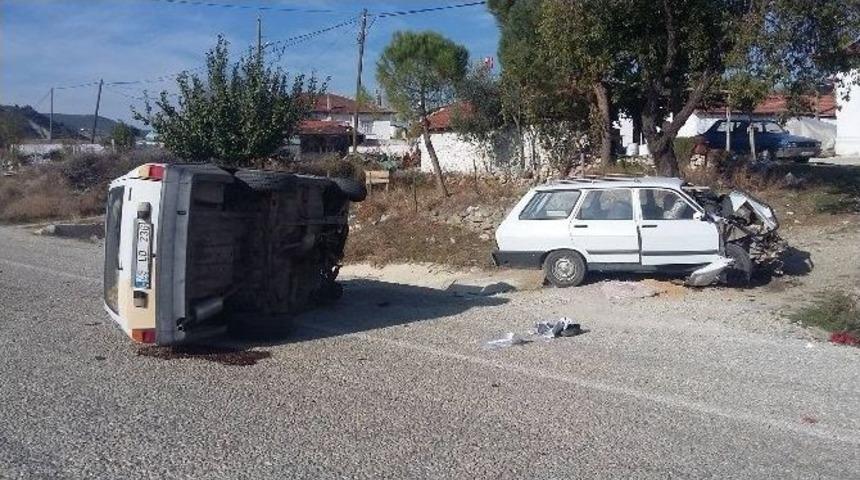 Selendi De Kaza 3 Yaralı.