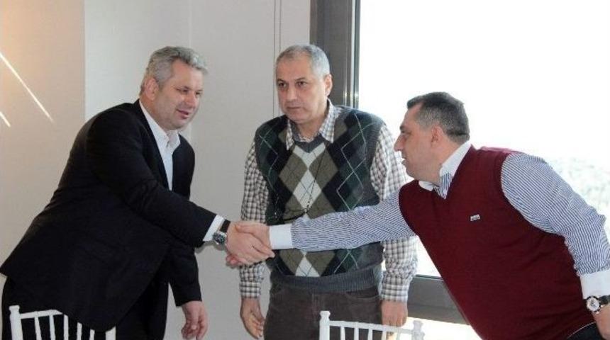 Ak Partili Turan: &ldquo;milli D&uuml;ş&uuml;nen Bir İnsan, Başkasının Yazdığı Senaryonun Oyuncusu Olmaz&rdquo;