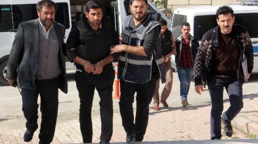 Elazığ&rsquo;da Cinayet Zanlıları Adliyeye Sevk Edildi