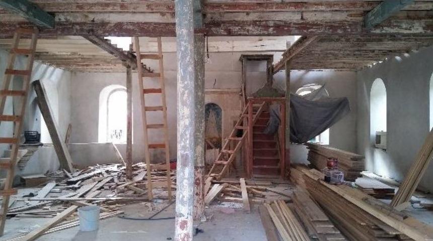 Tarihi Samur Camisi Restore Ediliyor