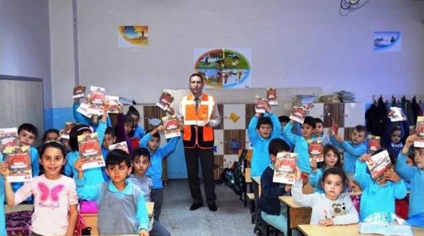Öğrencilere Afet Bilinci Eğitimi Veriliyor